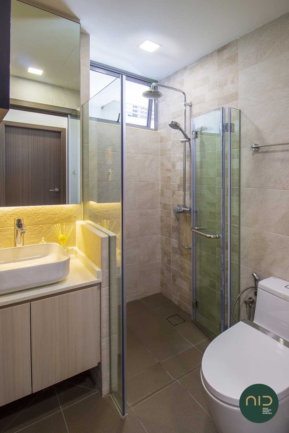 Modern Bathroom with Countertop and Homogeneous Tiles