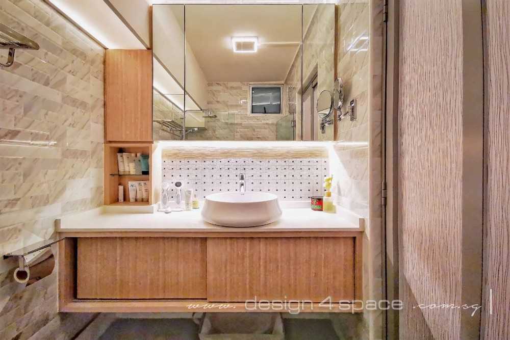 Contemporary Bathroom with Homogeneous Tiles and Wood Flooring