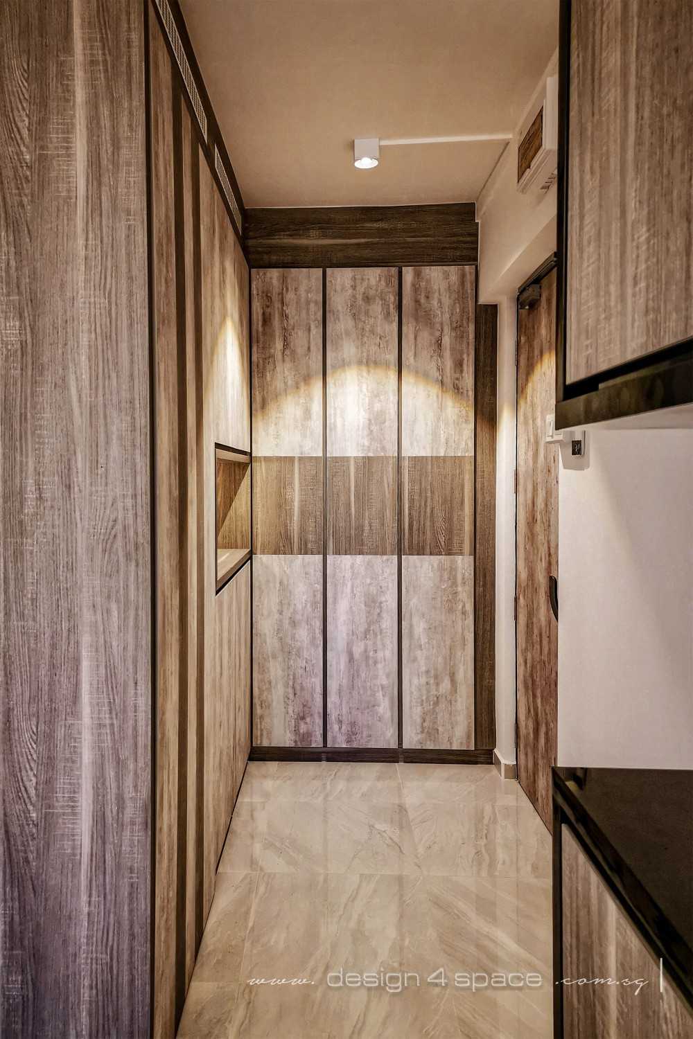 Contemporary Walk-in Wardrobe with Mirror and Wardrobe