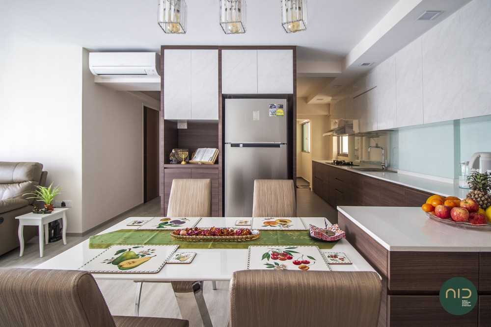 Modern Dining Room with Countertop and Open Kitchen