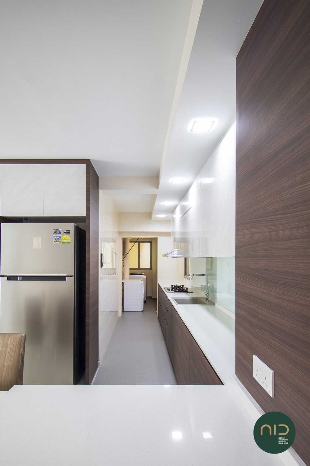 Modern Kitchen with Countertop and Homogeneous Tiles