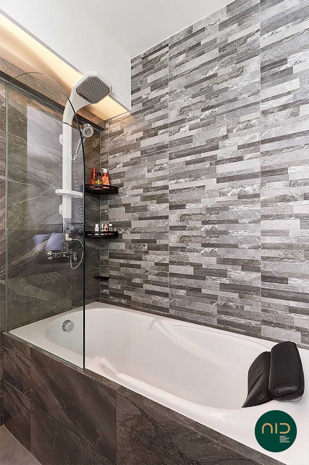 Modern Bathroom with Homogeneous Tiles and Bathtub