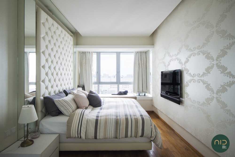 Modern Bedroom with Parquet Floor and Feature Wall