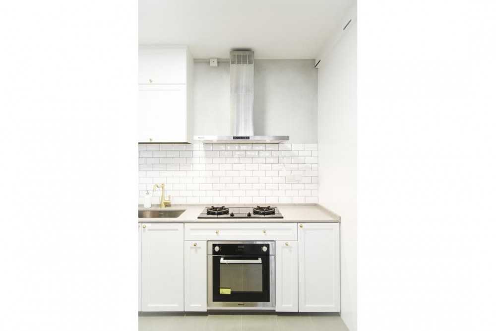Eclectic Kitchen with Kitchen Backsplash and Kitchen Cabinets