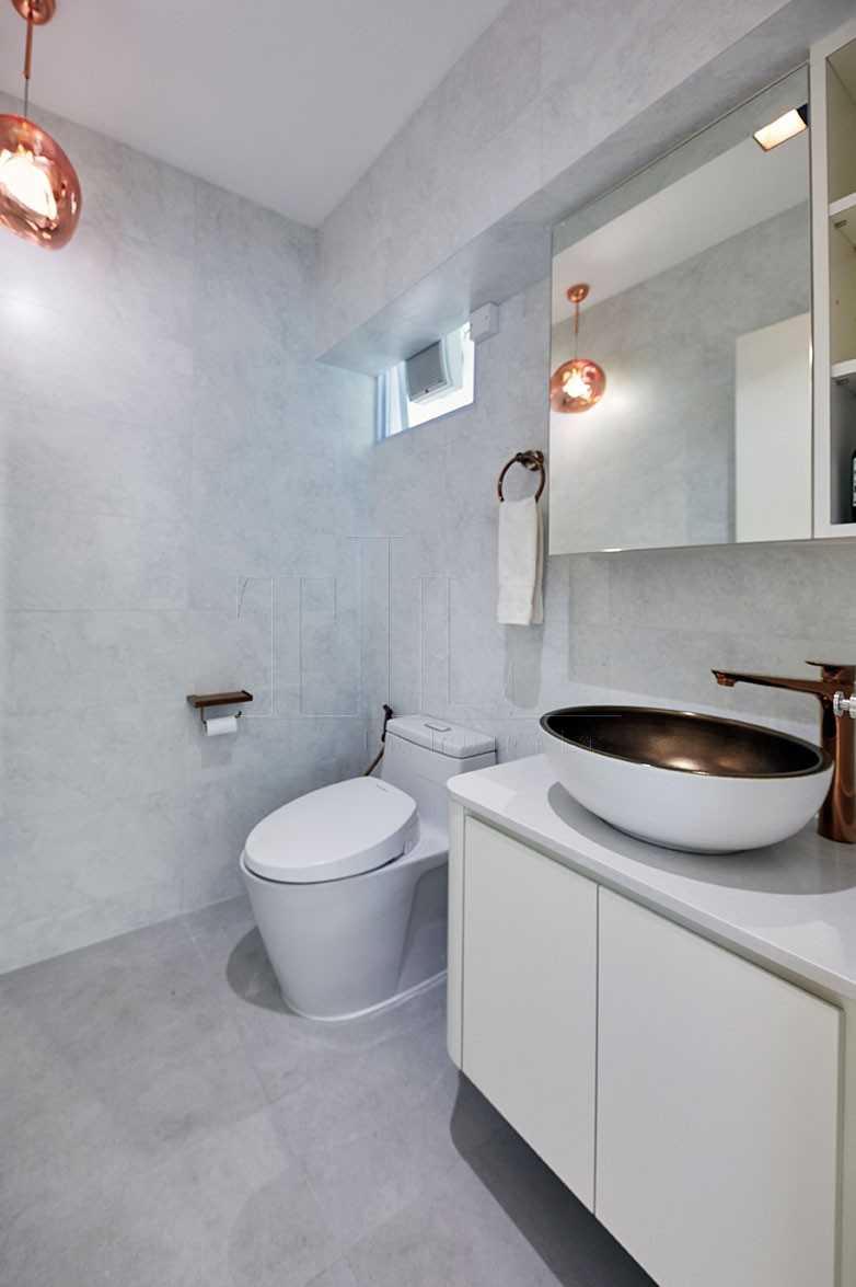 Scandinavian Bathroom with Drop Light and Mirror