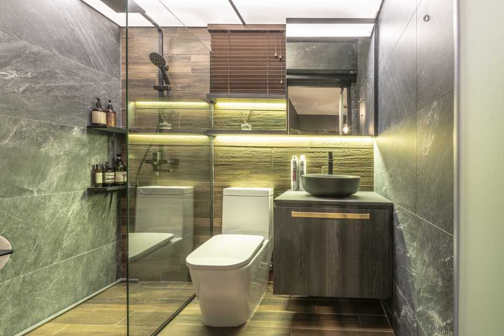 Contemporary Bathroom with Countertop and Homogeneous Tiles