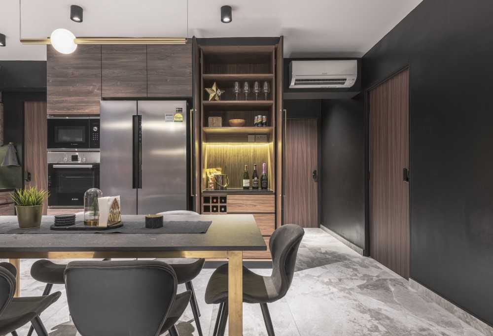 Contemporary Dining Room with Dining Table and Lighting