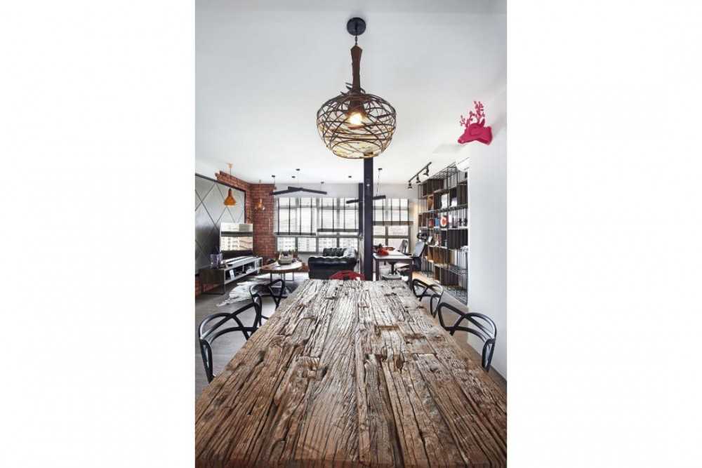 Industrial Dining Room with Dining Table and Dining Chairs