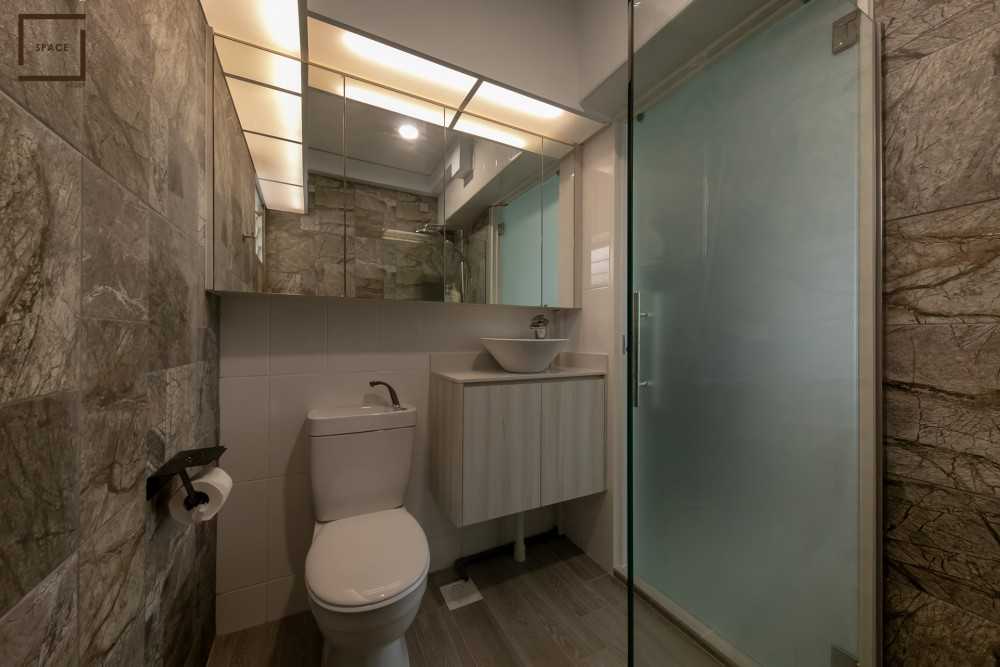 Modern Bathroom with Mirror and Shower Screen