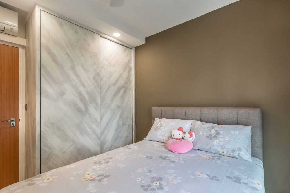 Scandinavian Bedroom with Wardrobe and Sliding Wardrobe