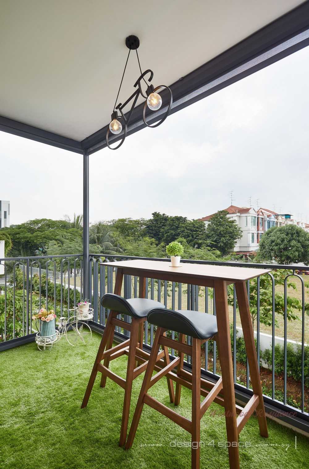 Contemporary Balcony with Outdoor Table and Outdoor Chairs