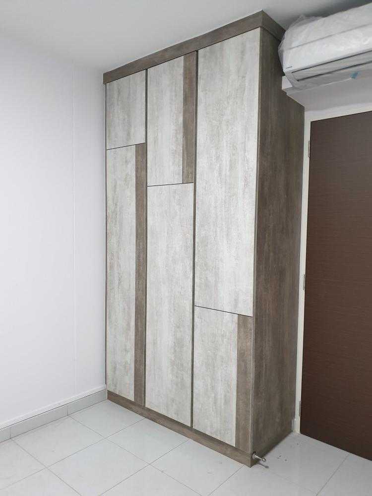 Contemporary Bedroom with Homogeneous Tiles and Wardrobe