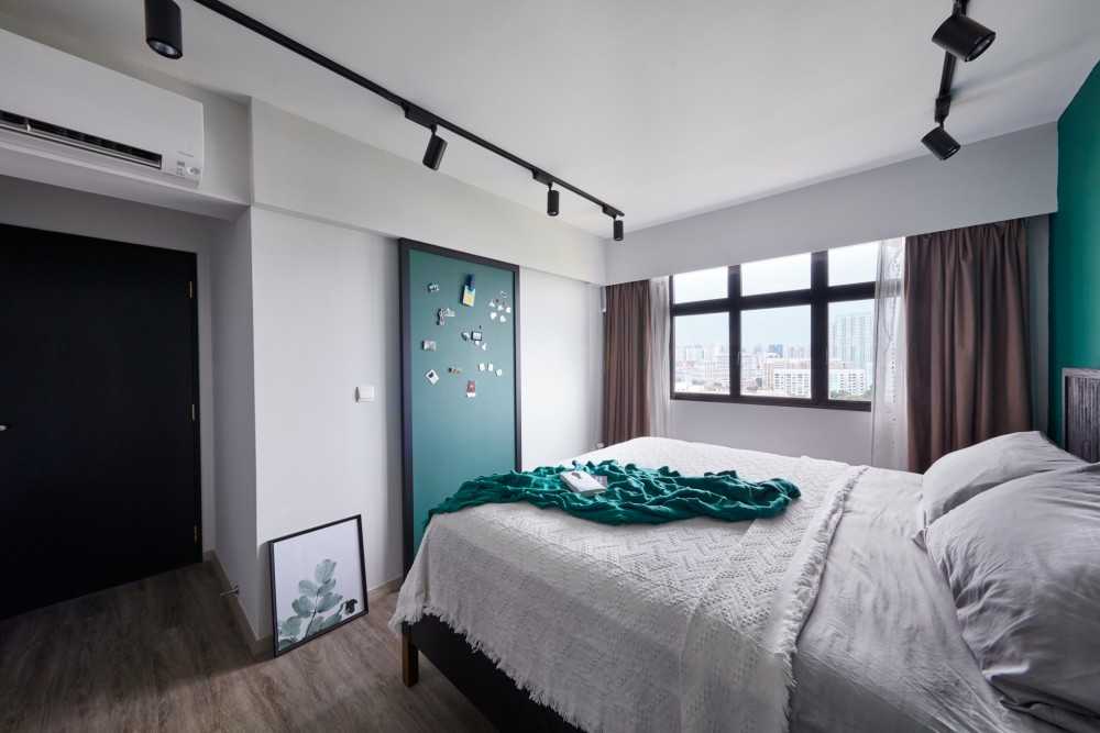 Vintage Bedroom with Queen Bed and Bed