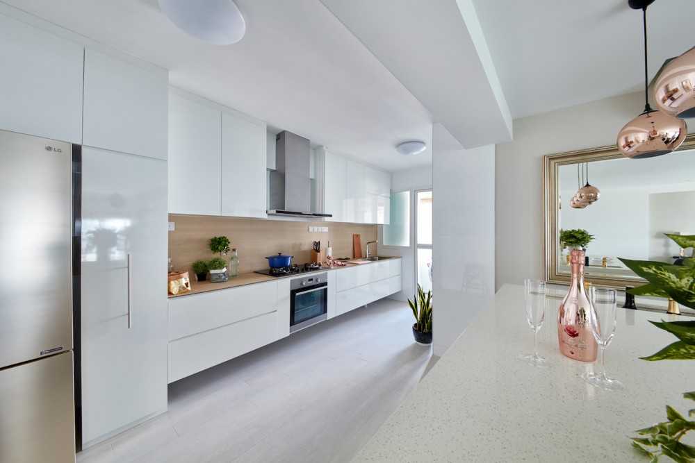 Scandinavian Kitchen with Mirror and Kitchen Backsplash