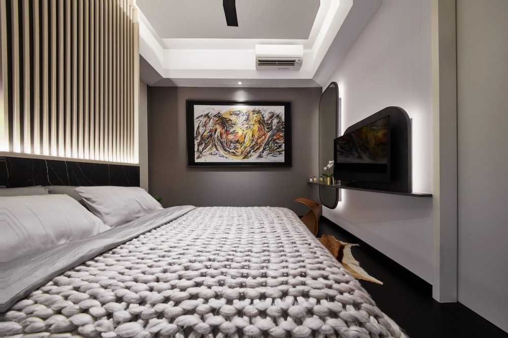 Modern Bedroom with Paintings and Queen Bed