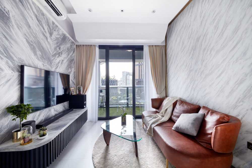 Modern Living Room with Feature Wall and Sofa