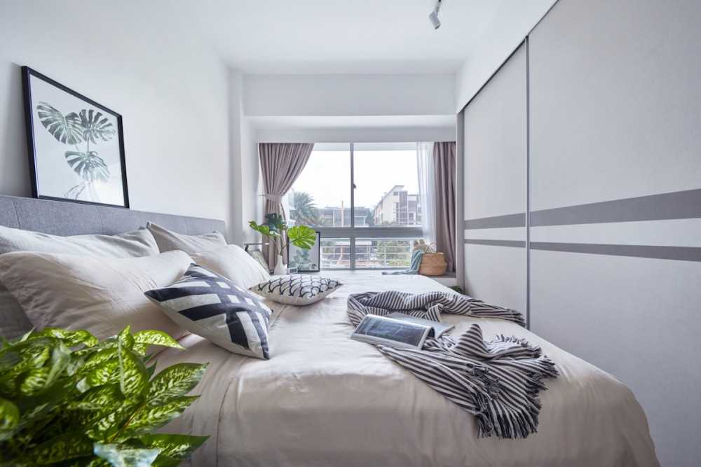 Contemporary Bedroom with Wardrobe and Sliding Wardrobe