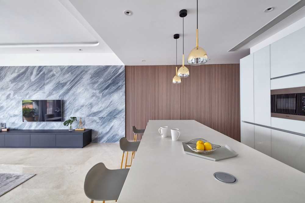 Modern Dining Room with Dining Table and Dining Chairs