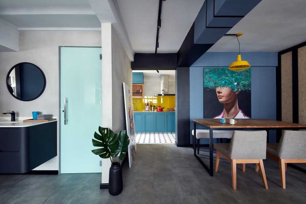 Contemporary Dining Room with Mirror and Dining Table