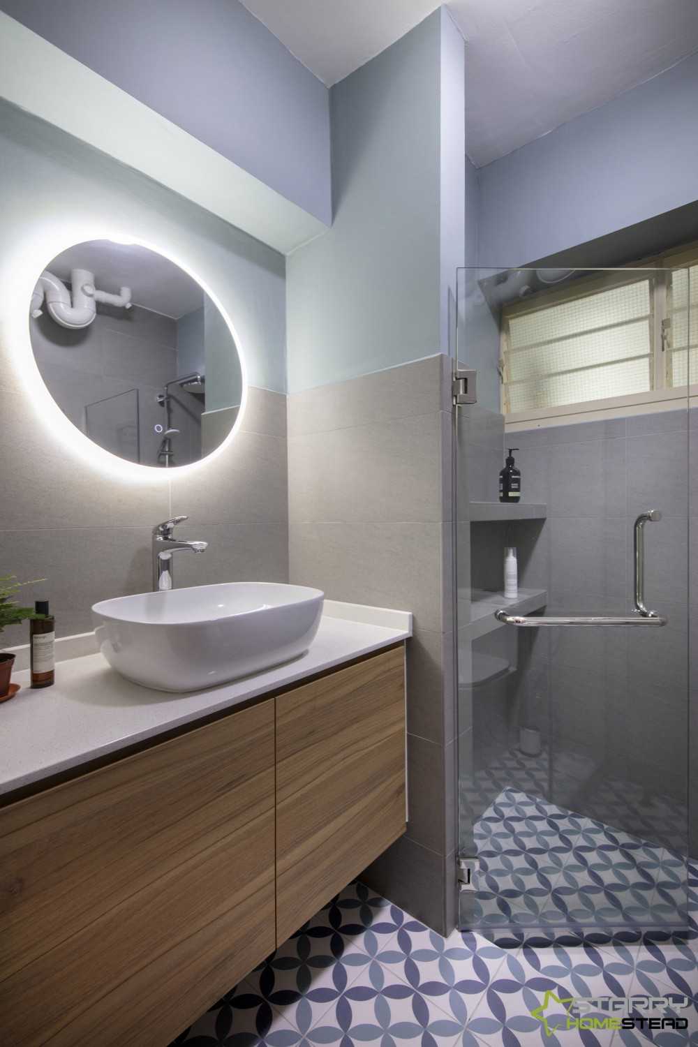 Scandinavian Bathroom with Mirror and Bathroom Mirrors