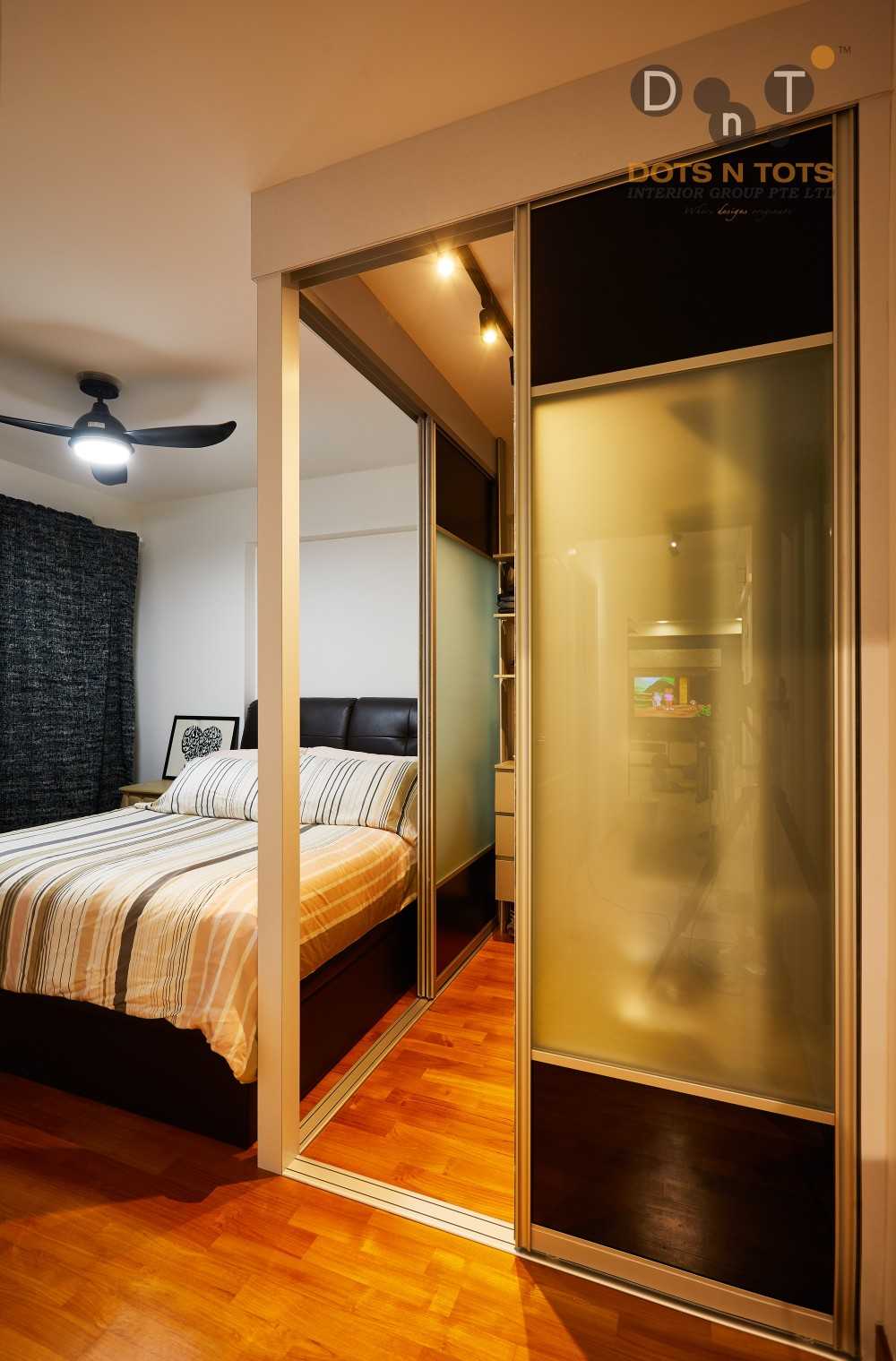 Contemporary Bedroom with Wardrobe and Sliding Wardrobe
