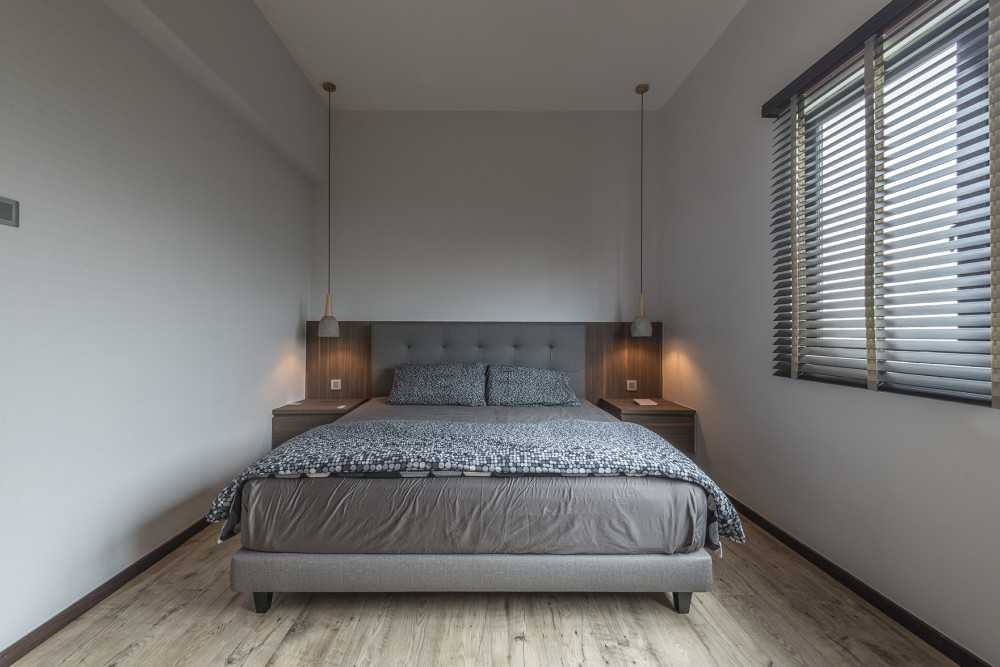 Contemporary Bedroom with Vinyl Flooring and Flooring