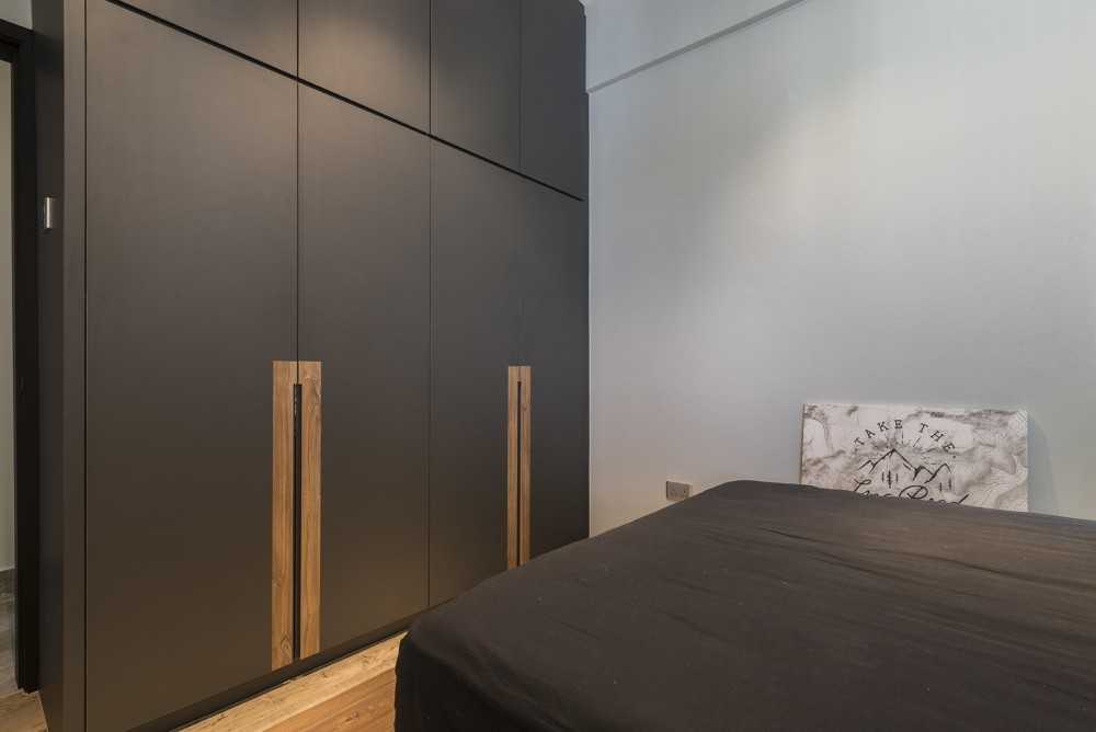 Contemporary Bedroom with Platform Bed and Vinyl Flooring