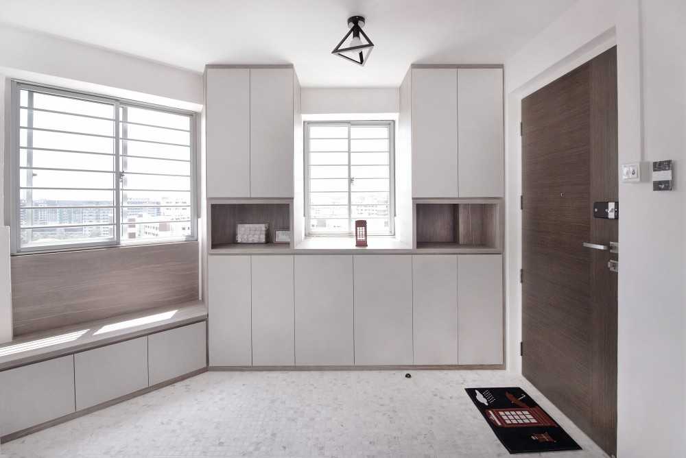 Contemporary Foyer with Settee and Ceiling Light