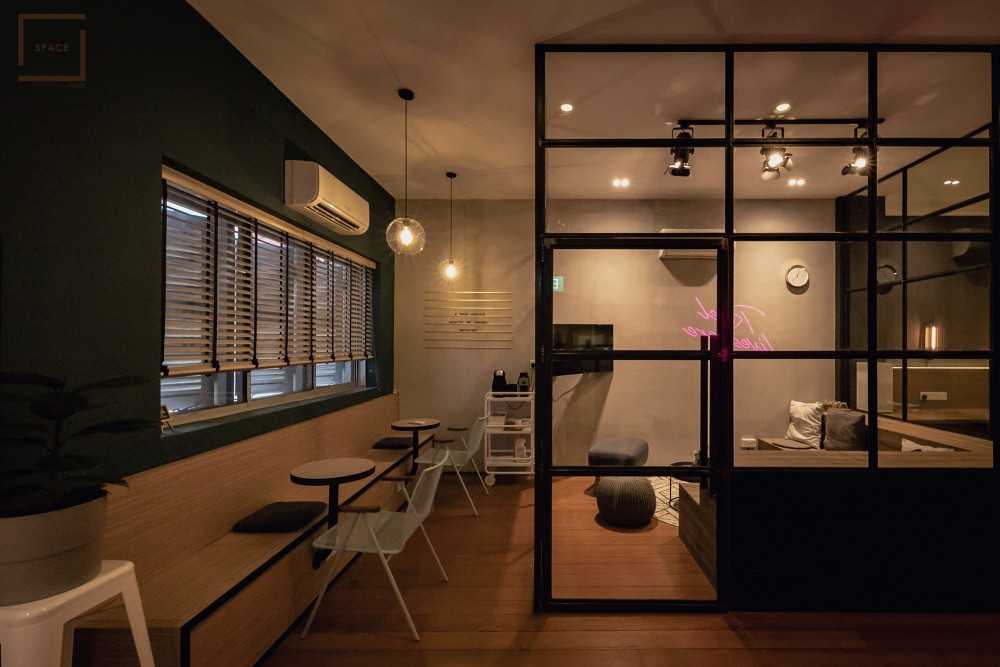 Contemporary Office with Bookshelf and Desk