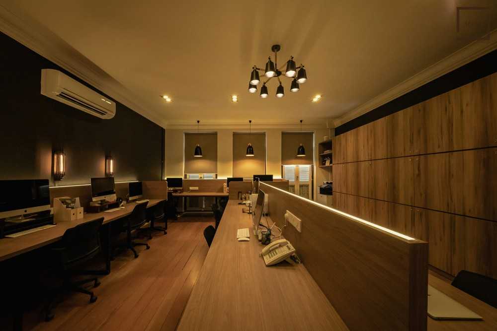 Contemporary Office with Bookshelf and Desk