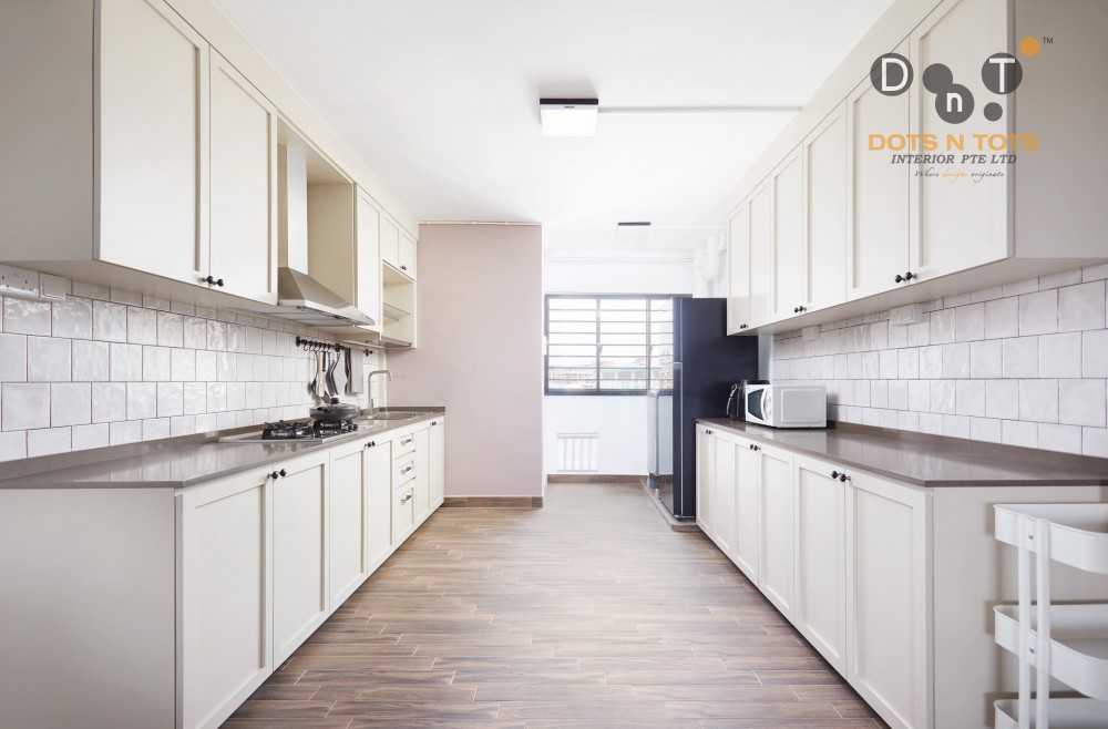 Vintage Kitchen with Wood Flooring and Kitchen Window