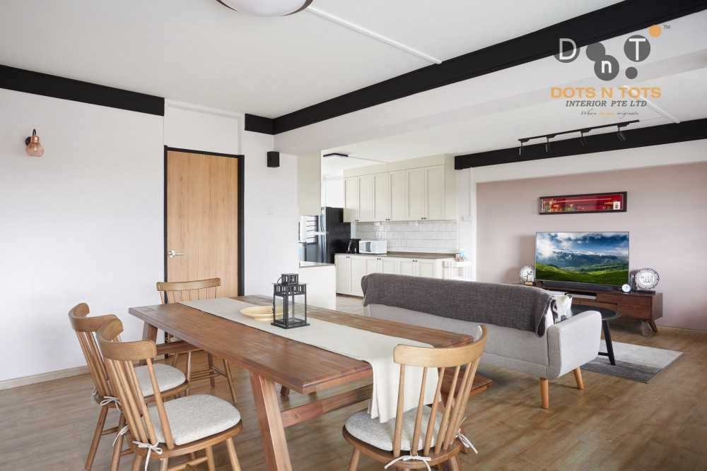 Vintage Dining Room with Downlights and Dining Table