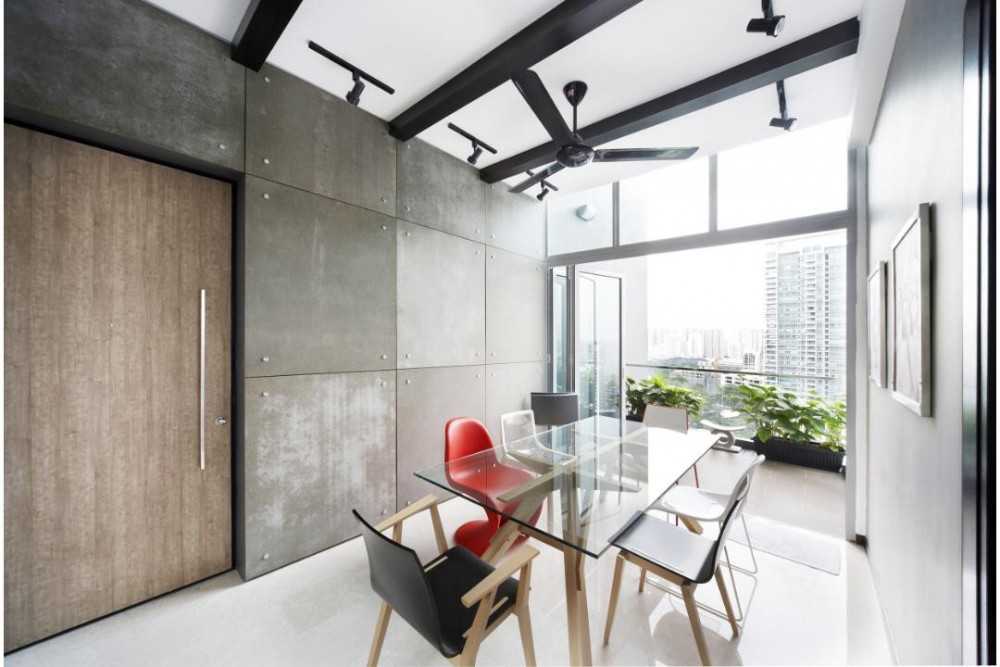 Eclectic Dining Room with Feature Wall and Ceiling Fan