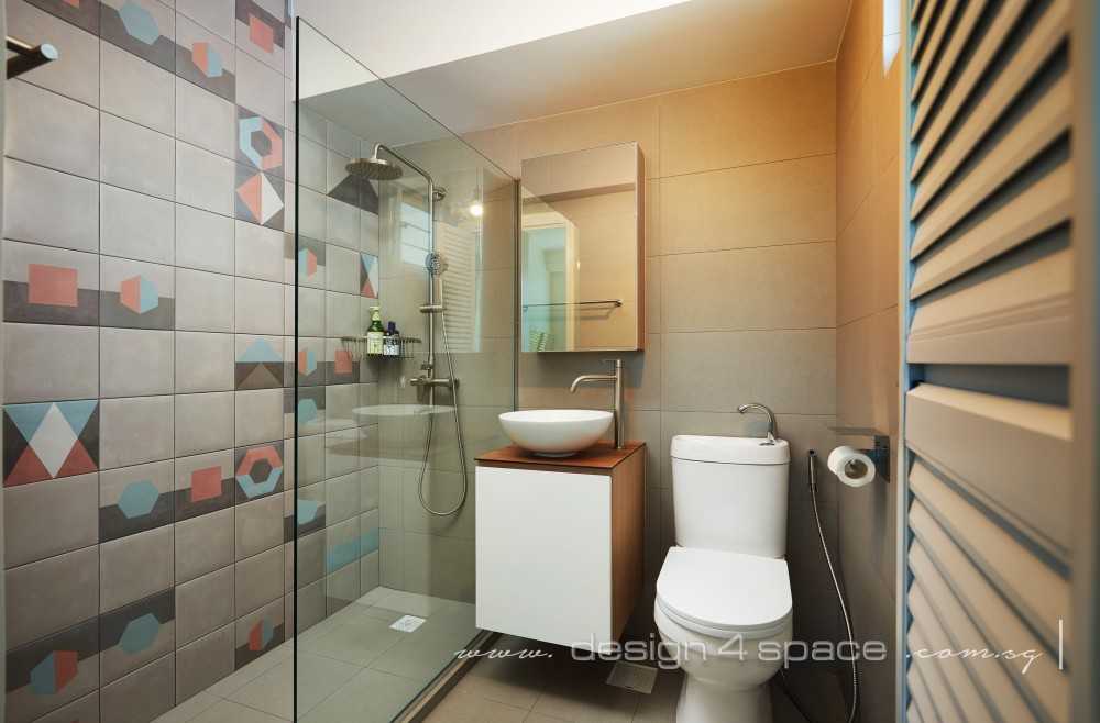 Scandinavian Bathroom with Wood Flooring and Mirror
