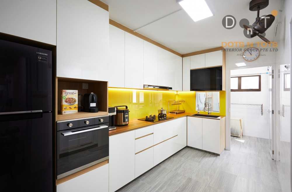Scandinavian Kitchen with Wood Flooring and Kitchen Island
