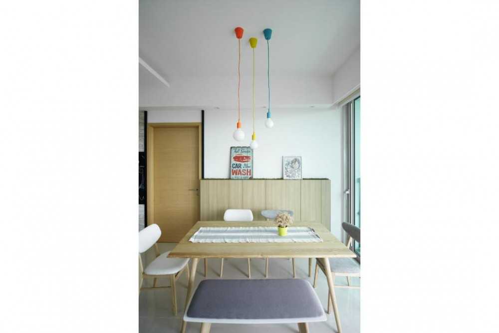 Scandinavian Dining Room with Drop Light and Dining Table