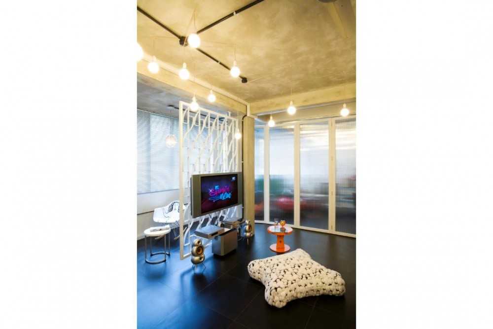 Eclectic Living Room with Drop Light and TV