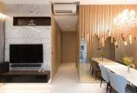 Modern New Condominium by Carpenters 匠