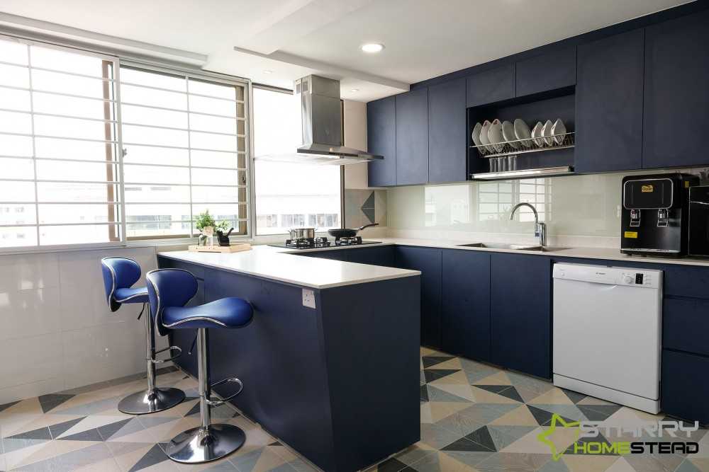 Eclectic Kitchen with Bar Counter and Kitchen Cabinets