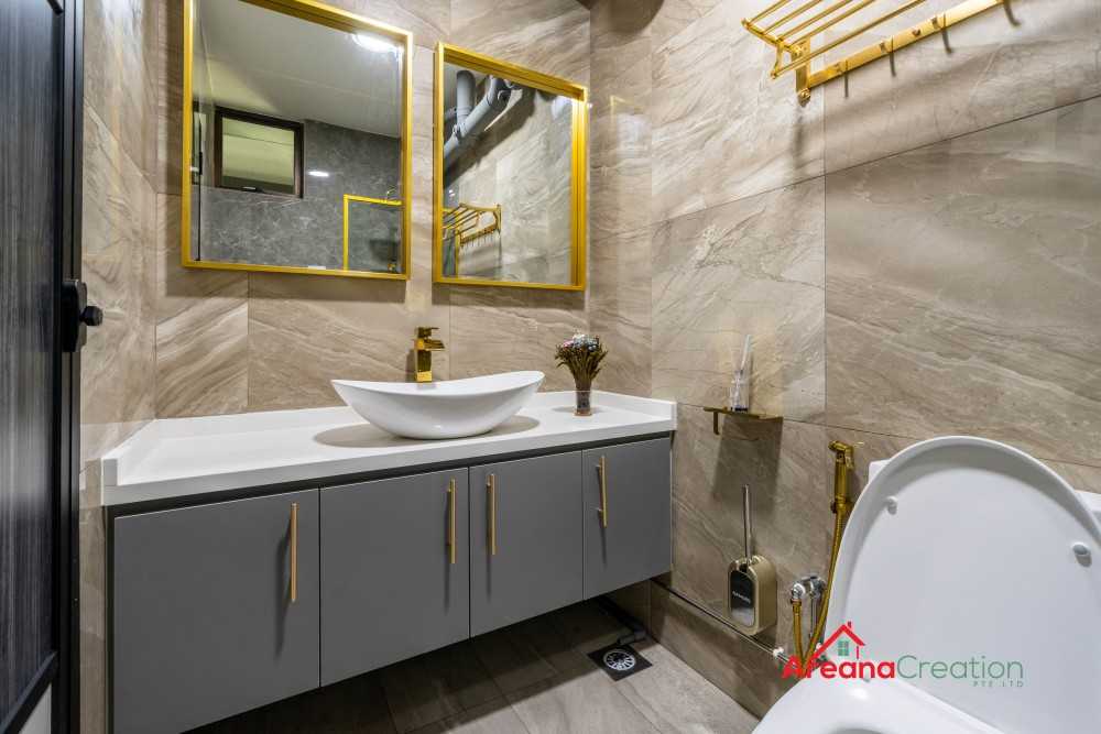 Modern Bathroom with Homogeneous Tiles and Mirror