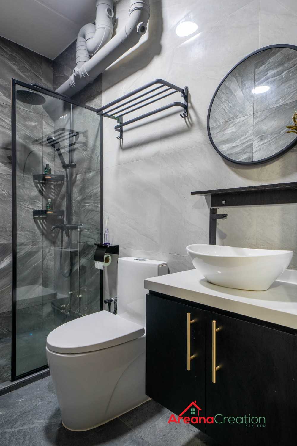 Modern Bathroom with Homogeneous Tiles and Mirror