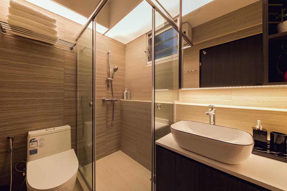 Contemporary Bathroom with Mirror and Bathroom Mirrors