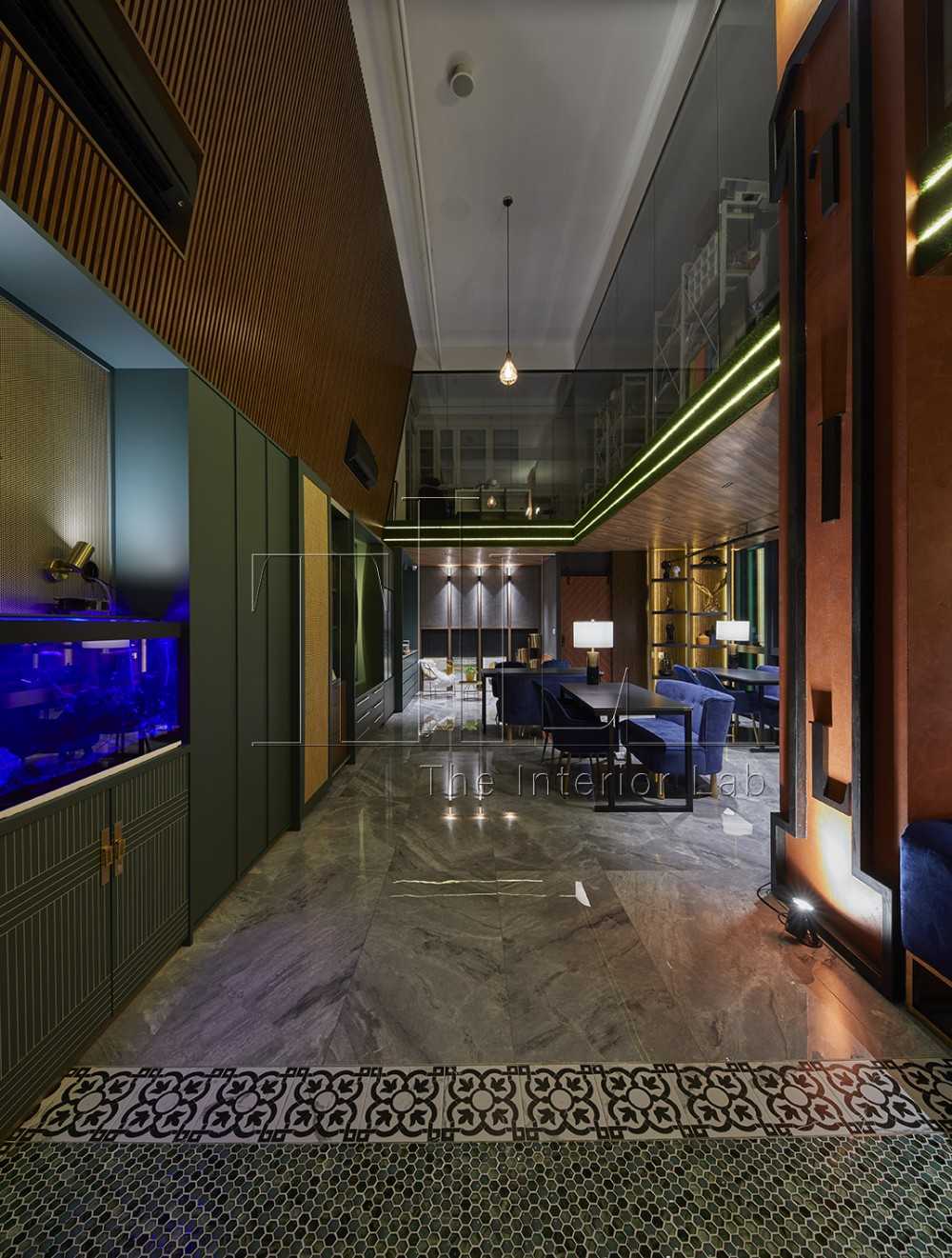 Modern Showroom with Feature Wall and Glass Door