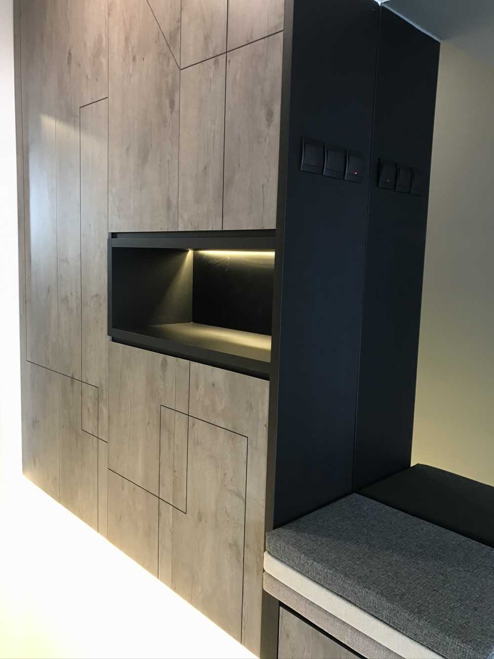 Contemporary Entryway with Mirror and Seating Bench