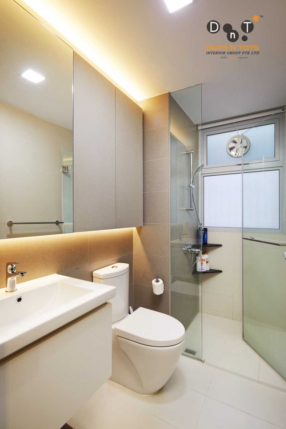 Contemporary Bathroom with Mirror and Shower Screen