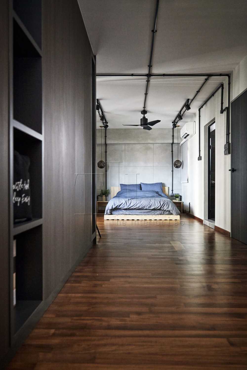 Industrial Walk-in Wardrobe with Wardrobe and Sliding Wardrobe