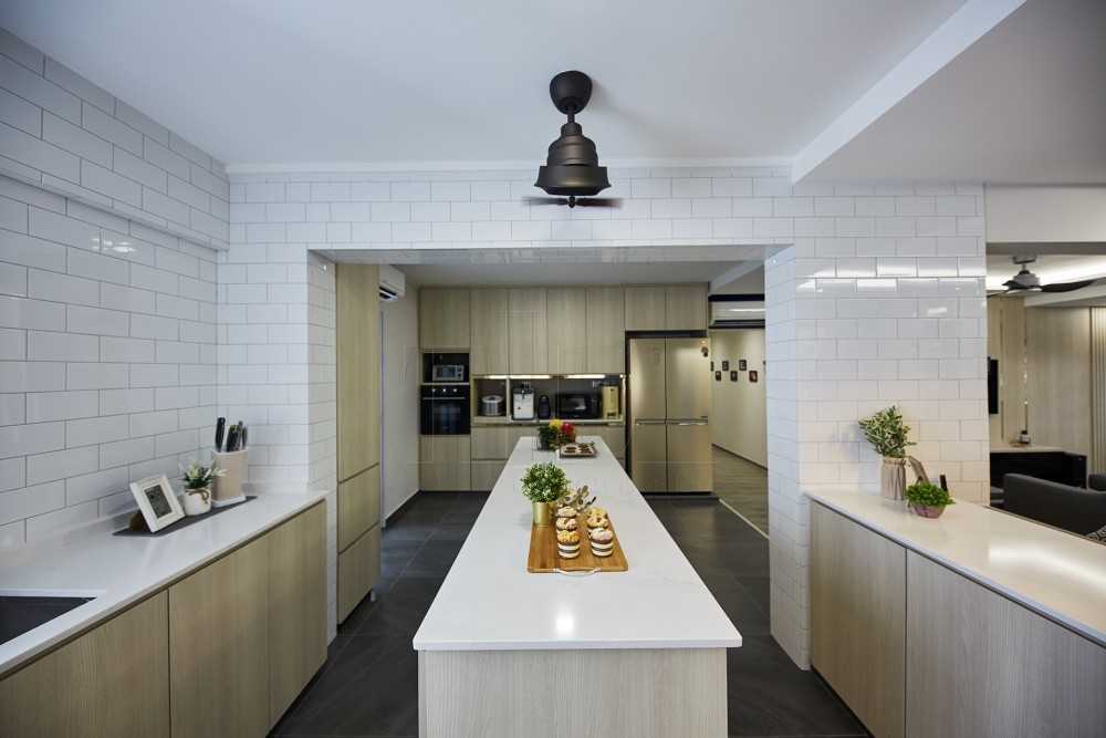 Modern Kitchen with Countertop and Kitchen Island