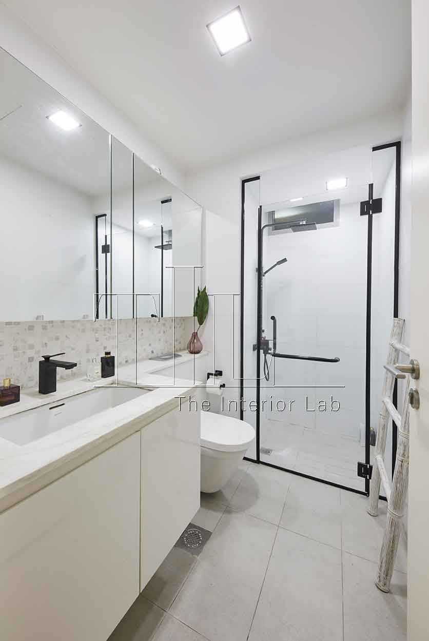 Contemporary Bathroom with Mirror and Shower Screen