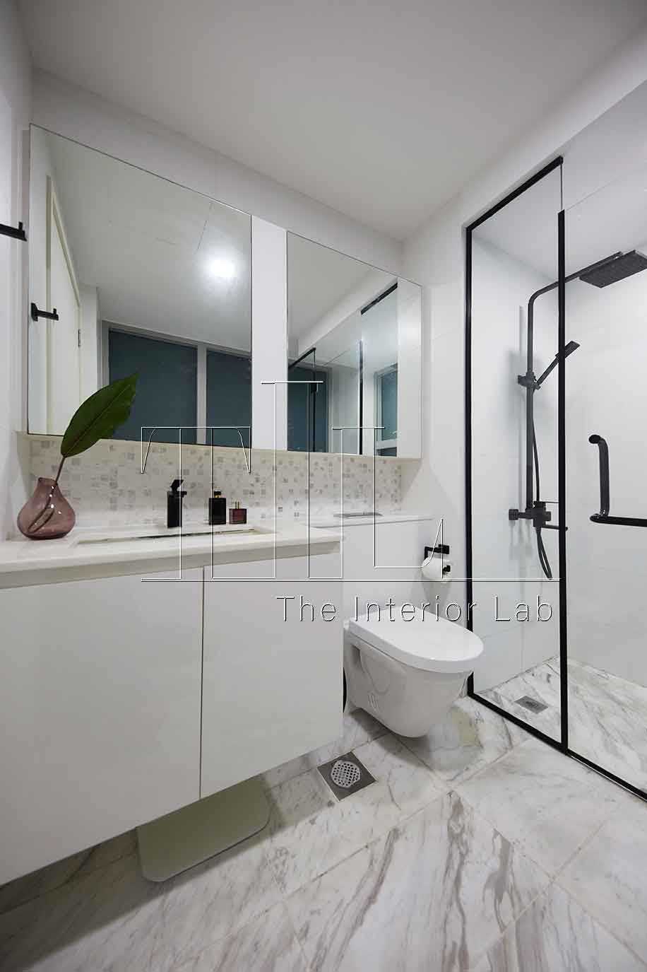 Contemporary Bathroom with Marble Floor and Mirror
