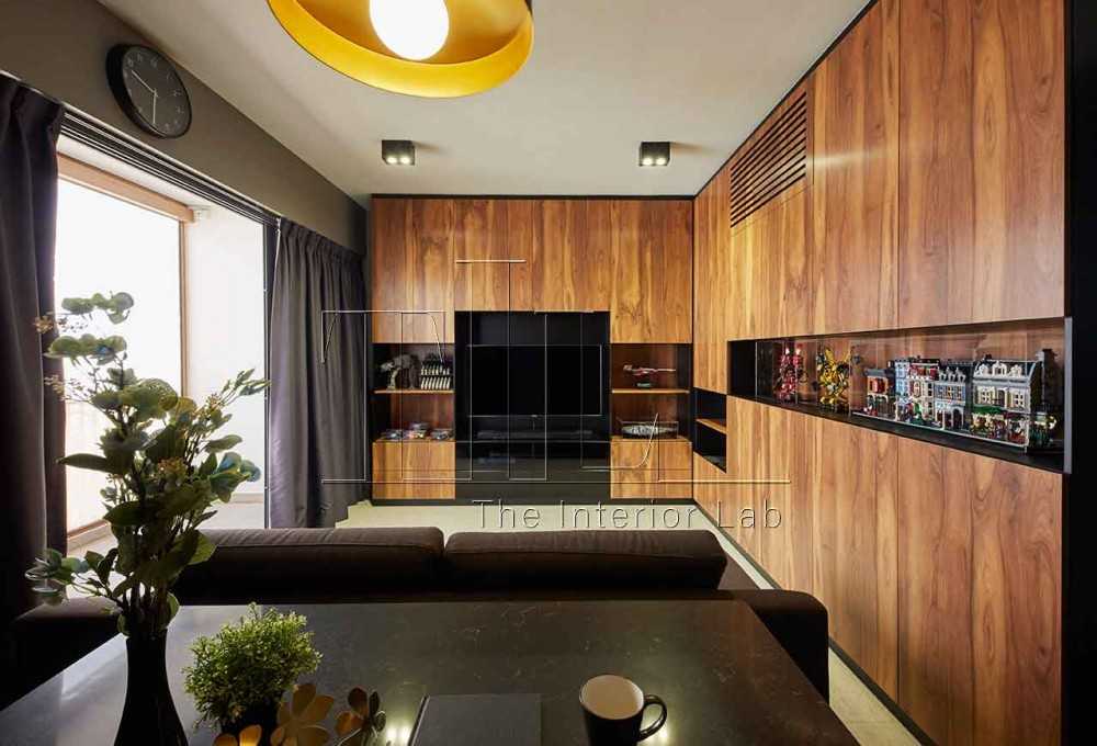 Contemporary Living Room with Feature Wall and Dining Table
